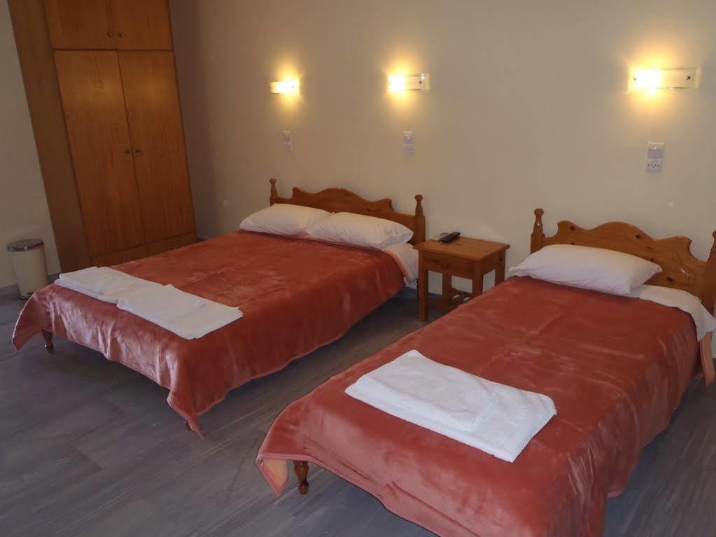 Blue Sky Hotel - Petra - Lesvos - Greece Экстерьер фото