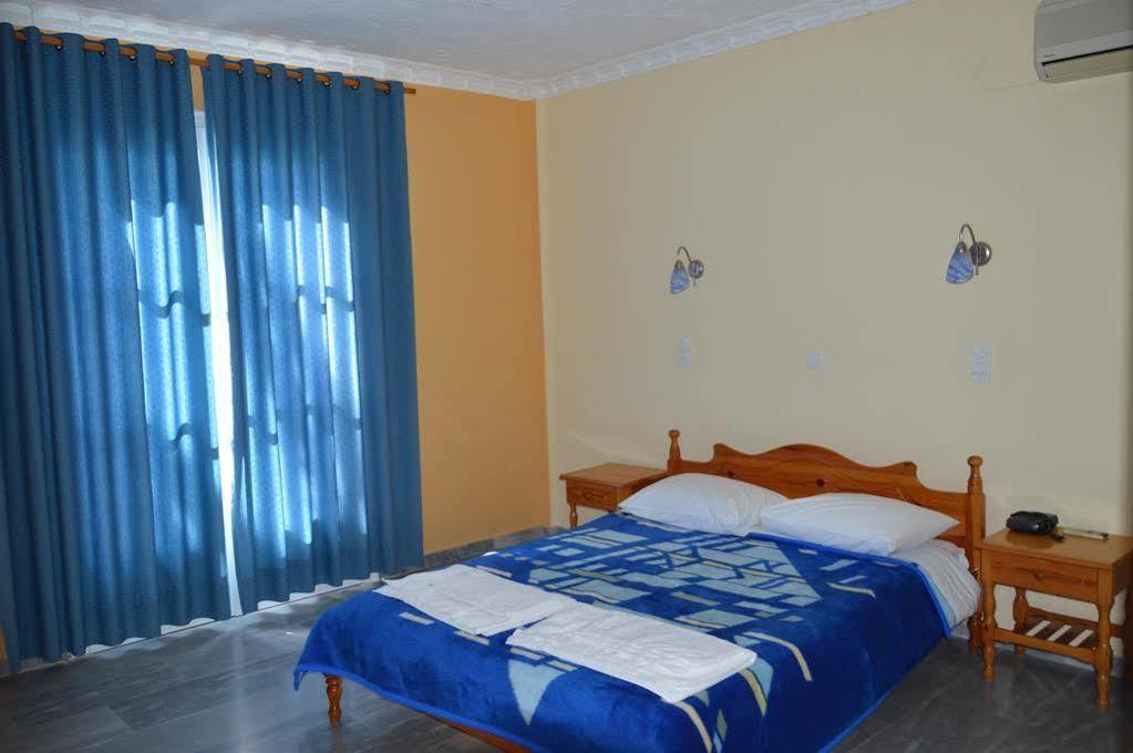 Blue Sky Hotel - Petra - Lesvos - Greece Экстерьер фото