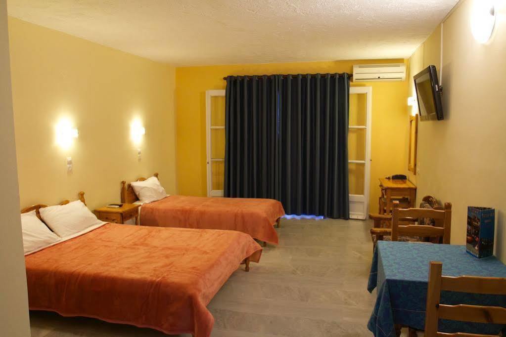 Blue Sky Hotel - Petra - Lesvos - Greece Экстерьер фото